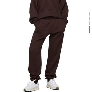 NIKE Women's Brown Essential Fleece Sweatpant Small